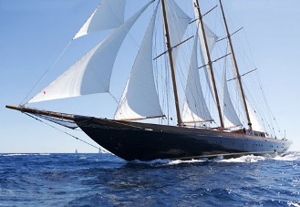 creole-yacht-sailing.jpg